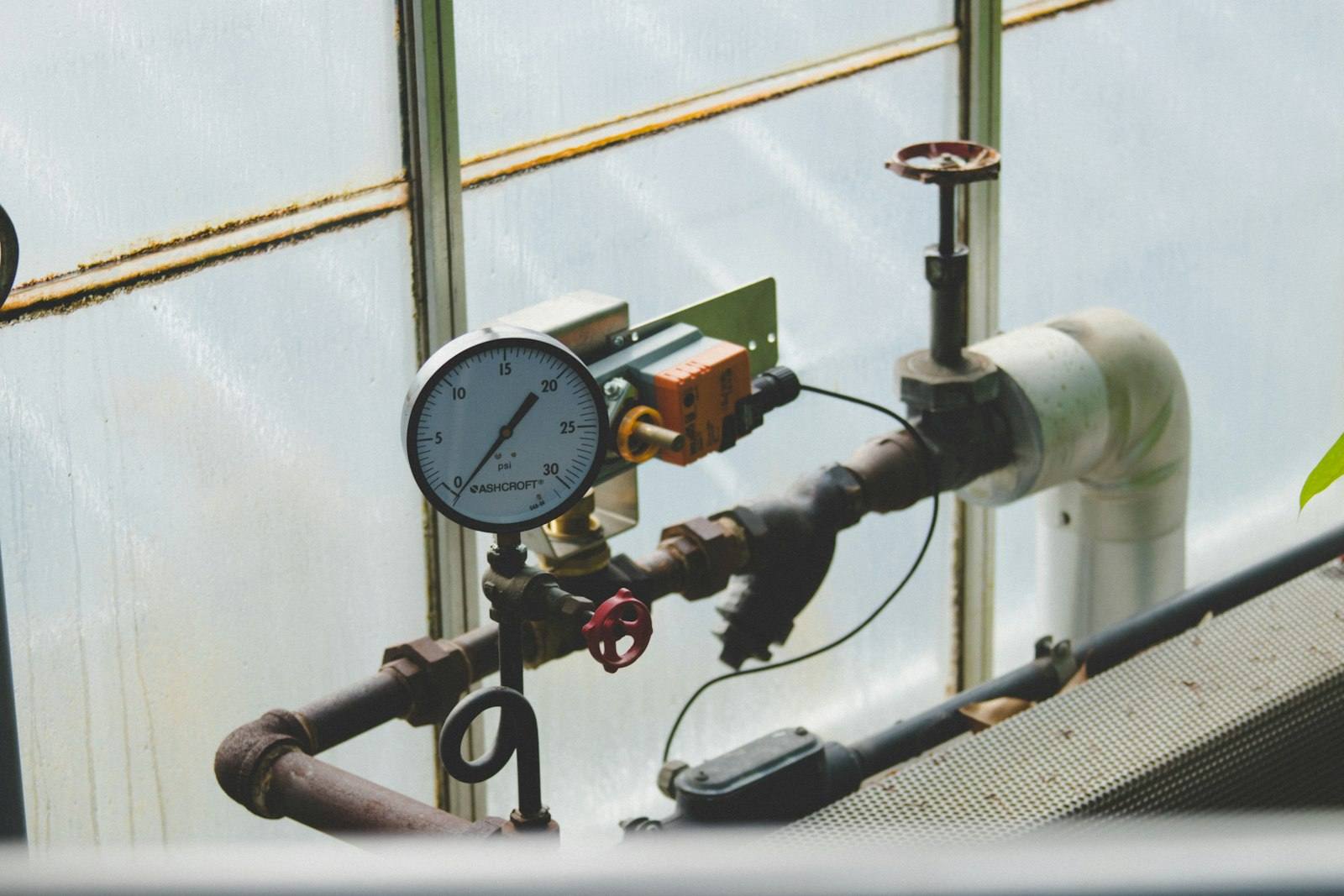 Pressure Converter — PSI, Bar, kPa, atm & mmHg Explained