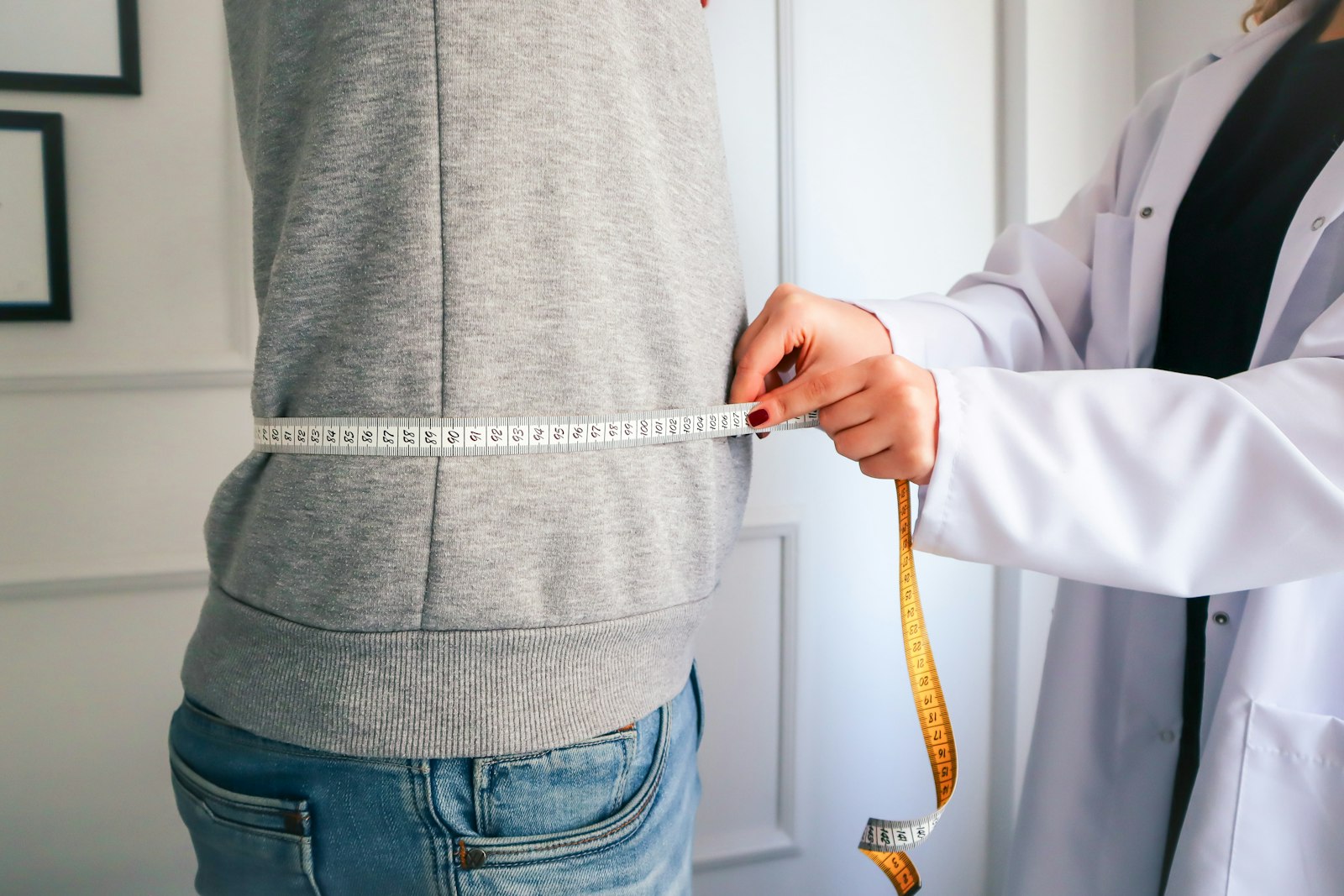 Ideal Body Weight Calculator — Reference Estimates from Multiple Formulas