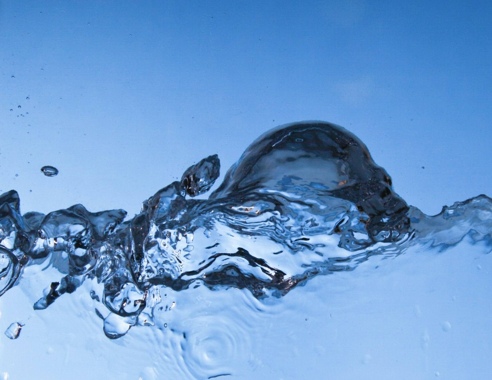 How Much Water Do You Actually Need? The 8-Glasses Rule Examined