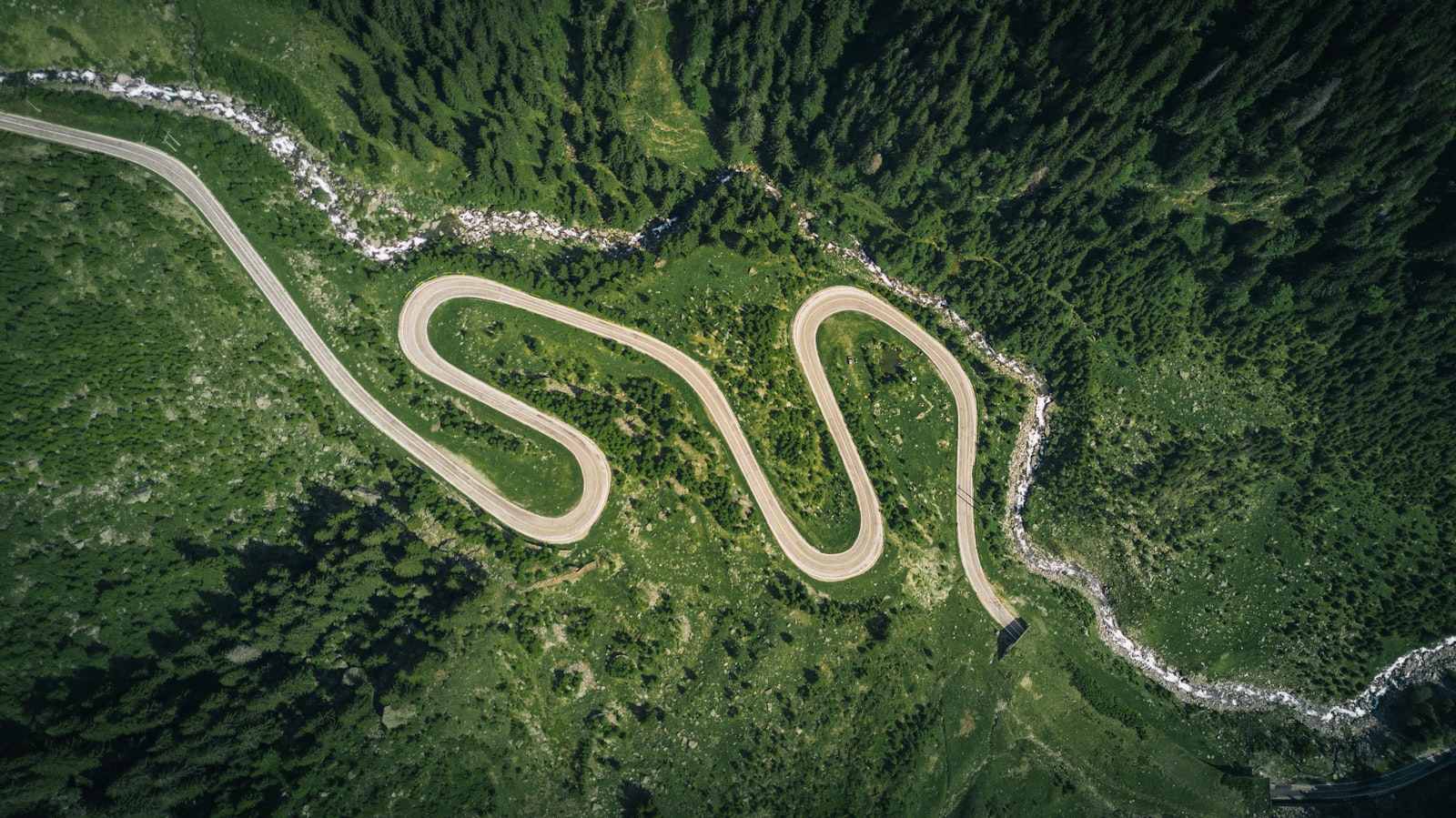 How to Read a Traceroute: What the Output Actually Tells You