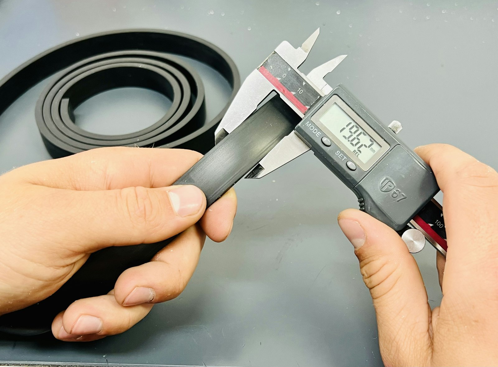 Length Converter — mm, cm, Metres, Inches, Feet & Miles Explained