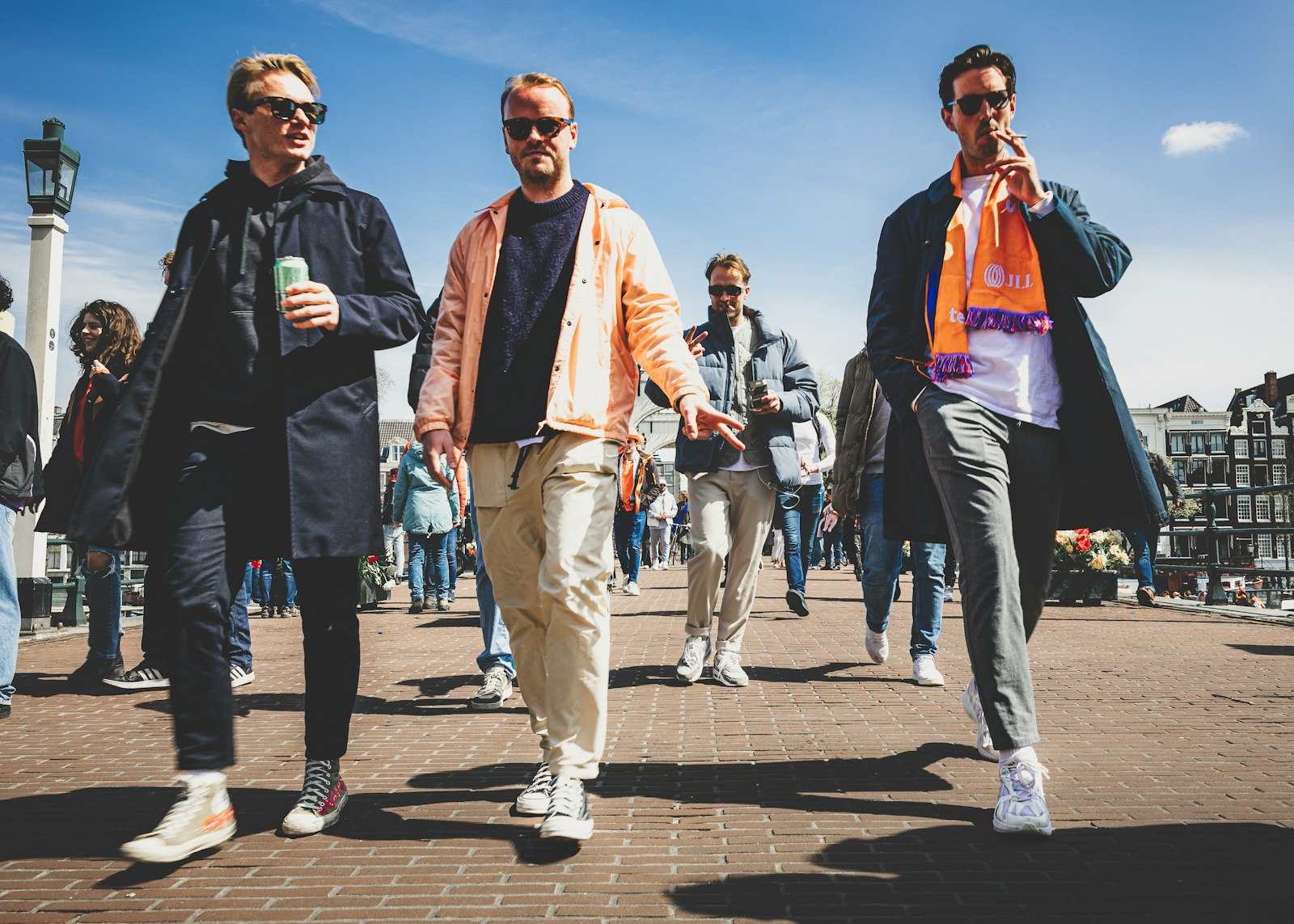 Dutch Men Grew 18 cm Taller in 130 Years Without Changing Genes — The Secular Height Trend Explained